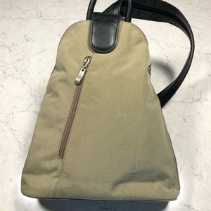 Baggallini back pack purse